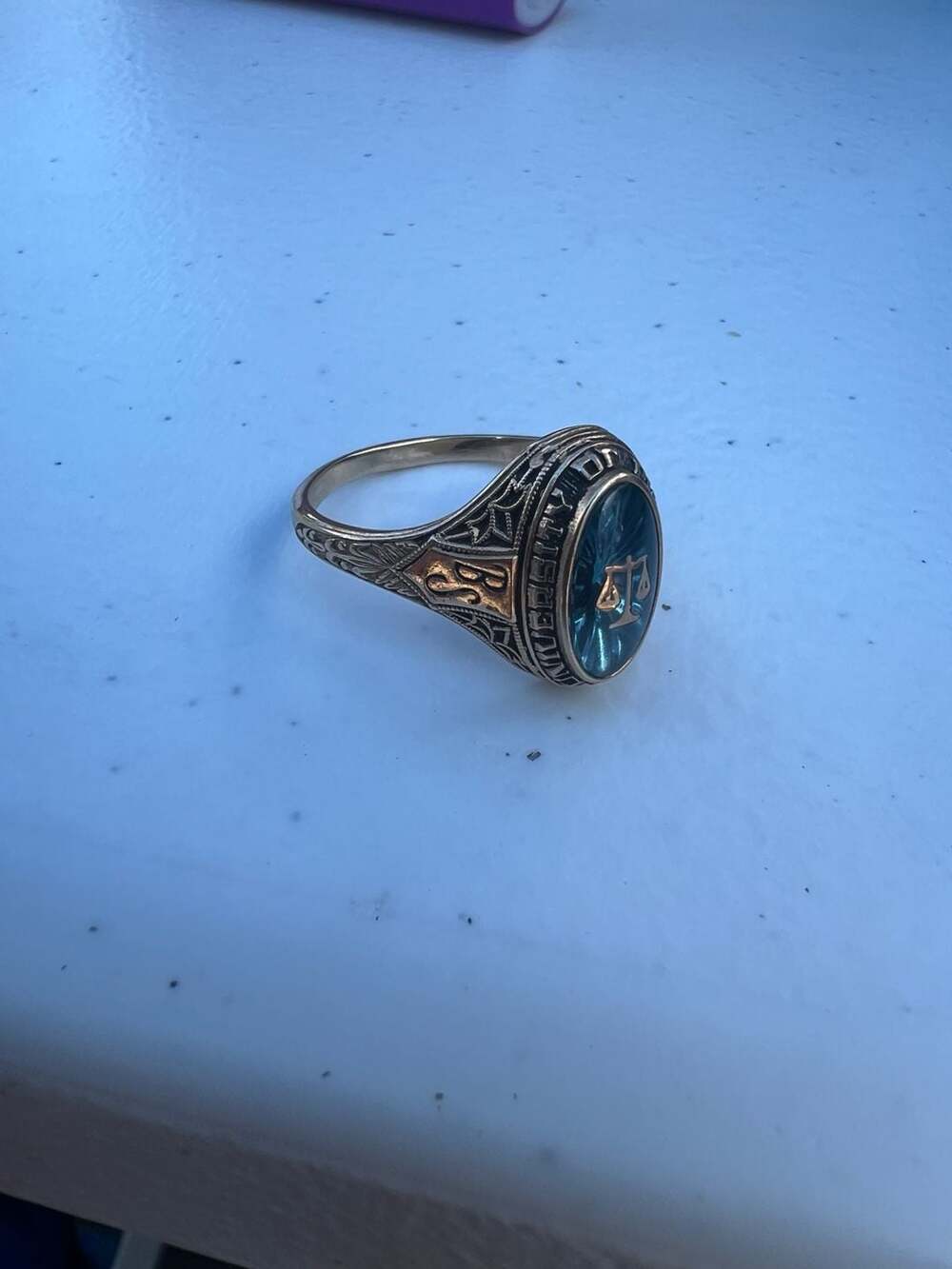 Jostens Vintage 10K Yellow Gold Blue Stone Class Ring